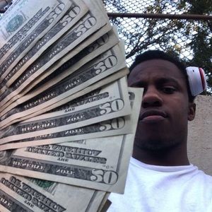 Meet your Posher, Dee